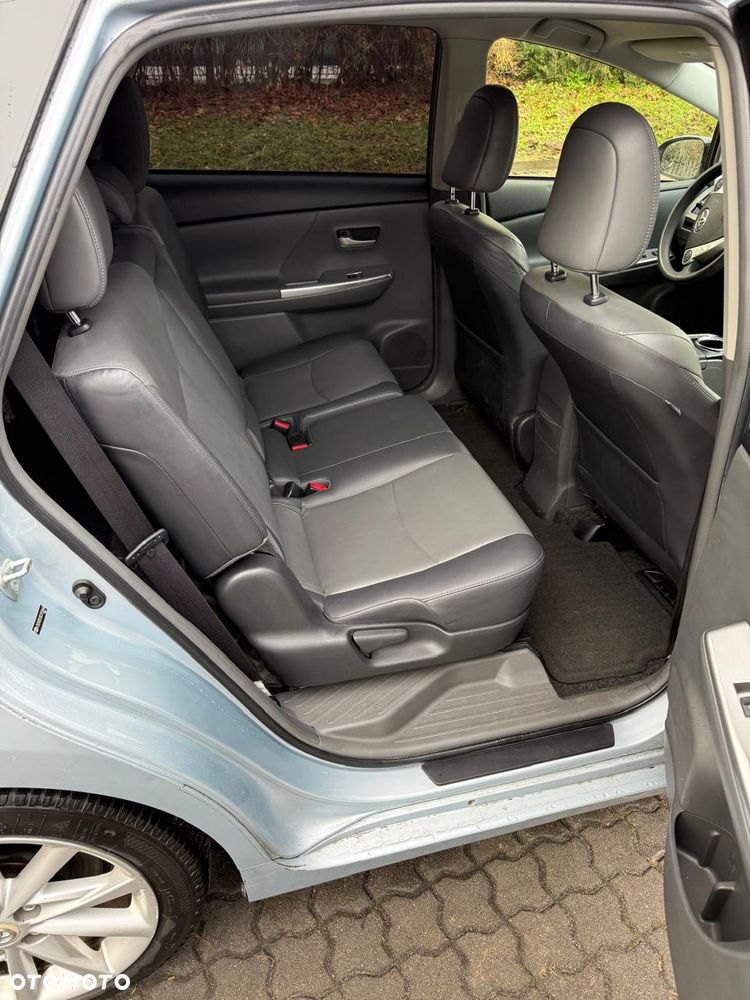 Toyota Prius 1.8 HSD Premium - 13