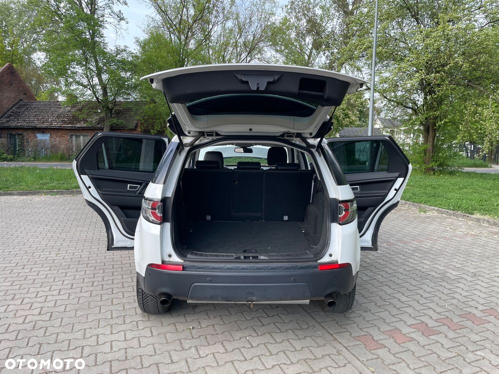Land Rover Discovery Sport TD4 HSE Luxury - 14