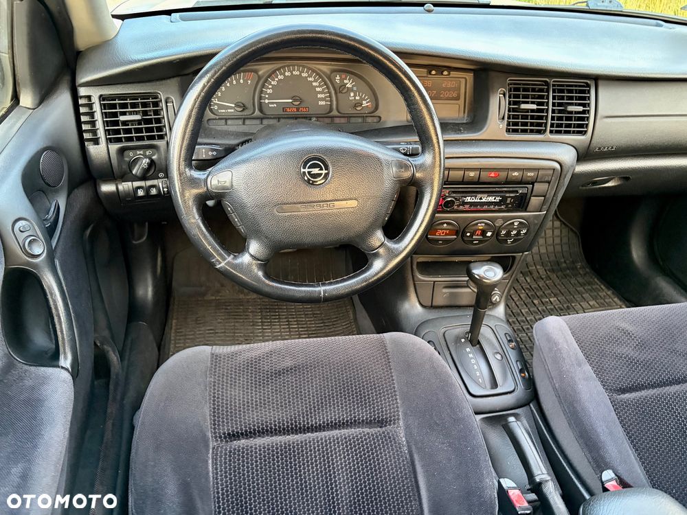 Opel Vectra - 10