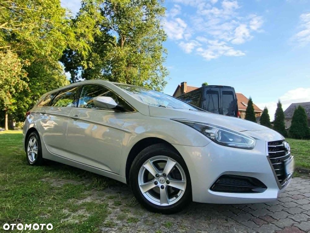 Hyundai i40 Kombi blue 1.6 Classic - 2