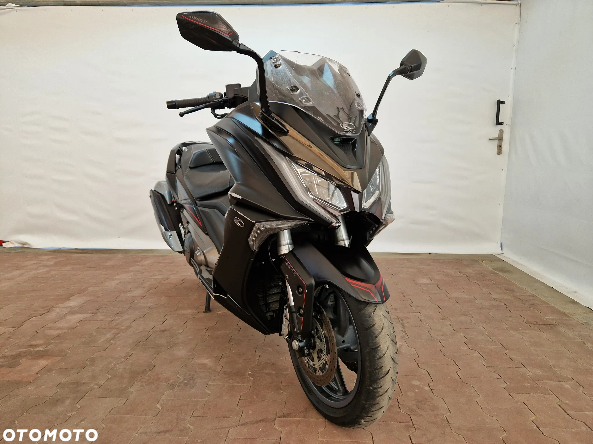Kymco AK 550 - 7
