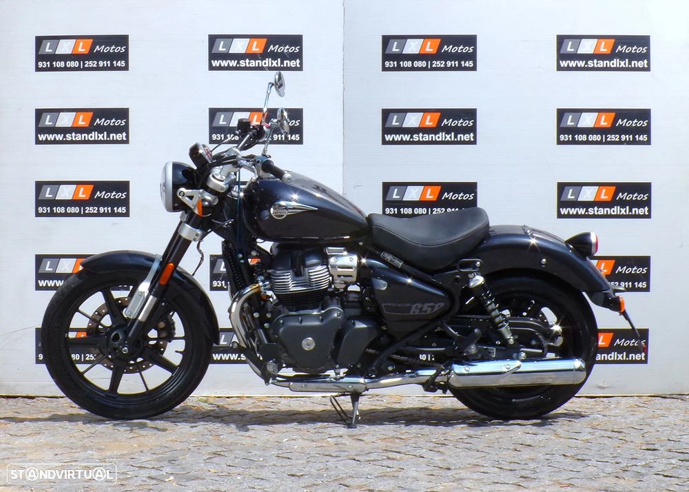 Royal Enfield Super Meteor 650 - 3