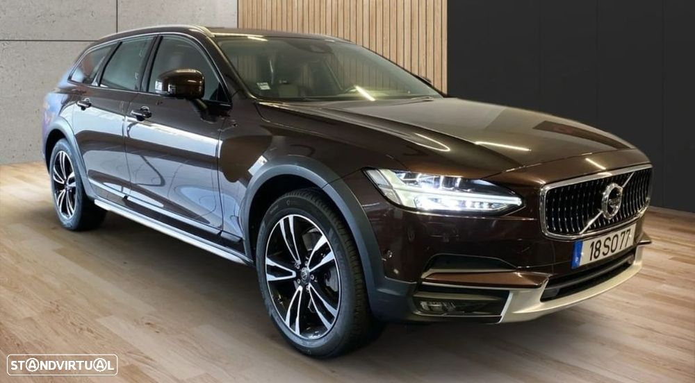 Volvo V90 2.0 D4 Momentum Geartronic - 1