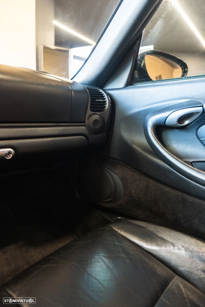 Porsche 911 (996) - 12