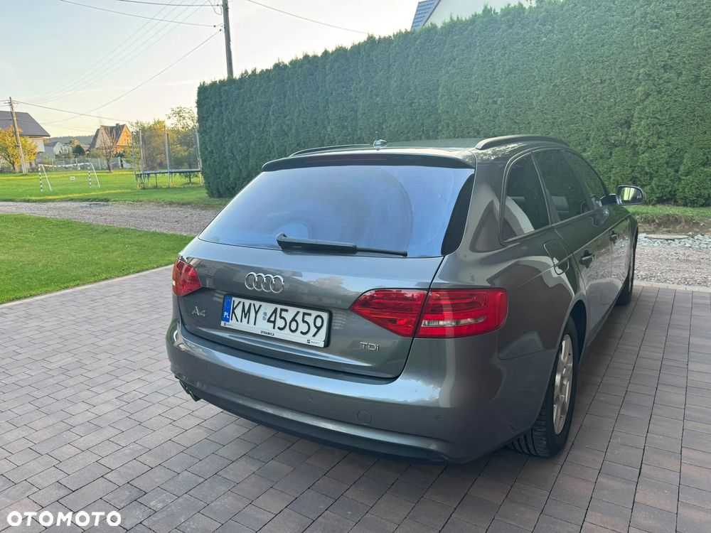 Audi A4 Avant 2014 photo 4