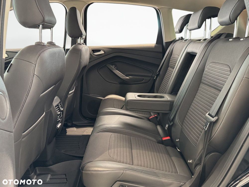 Ford Kuga - 13