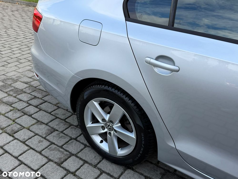 Volkswagen Jetta 1.2 TSI BlueMotion Technology - 29