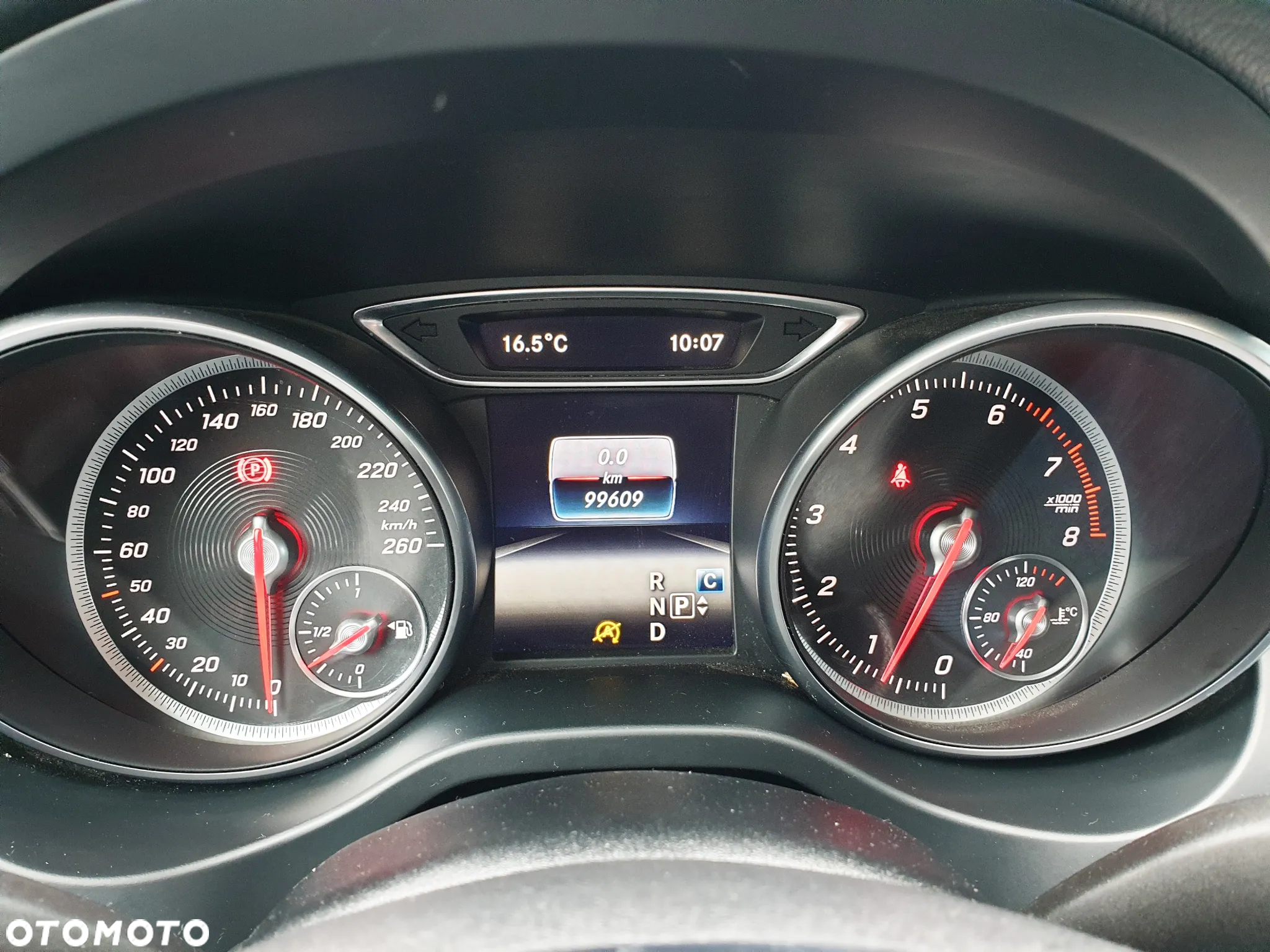 Mercedes-Benz CLA 180 7G-DCT AMG Line - 18