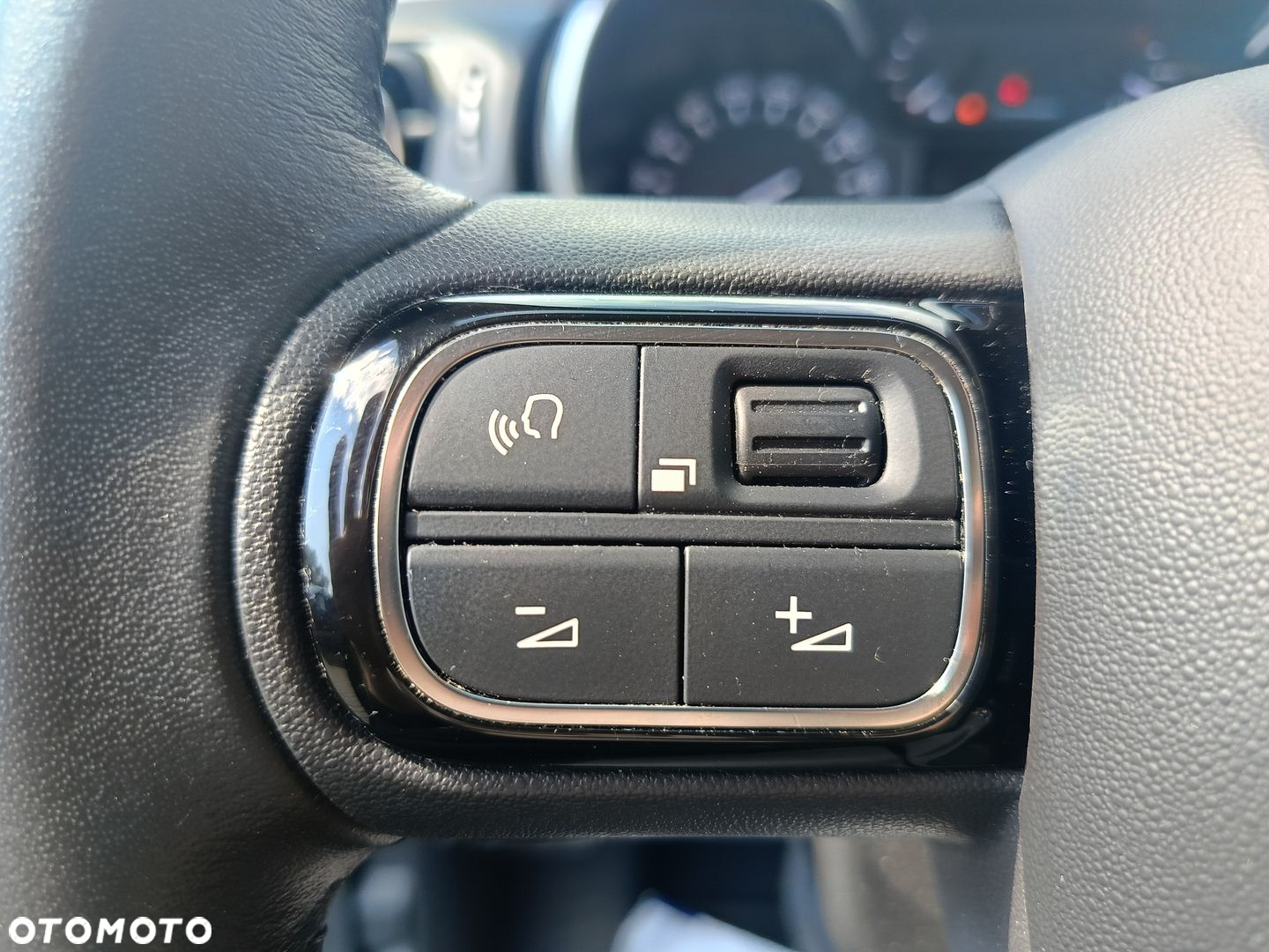 Citroën C3 1.2 PureTech Shine EAT6 - 13
