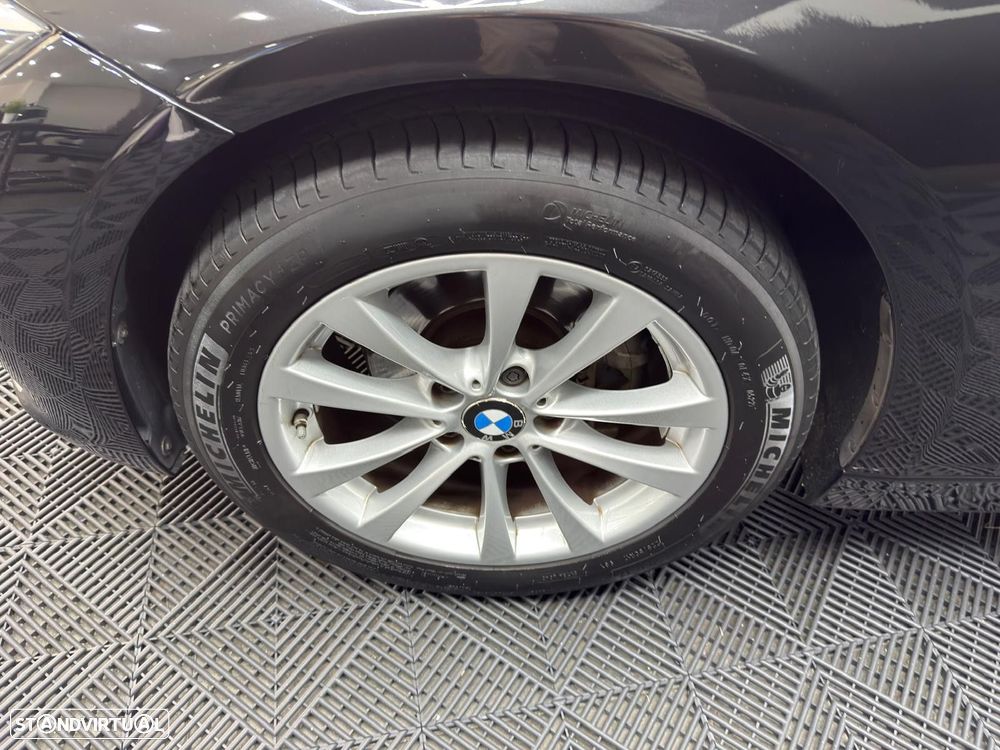 BMW 318 d Line Sport Auto - 40