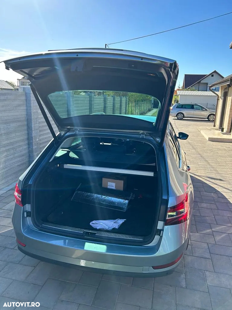 Skoda Superb Combi 1.6 TDI DSG Active - 11