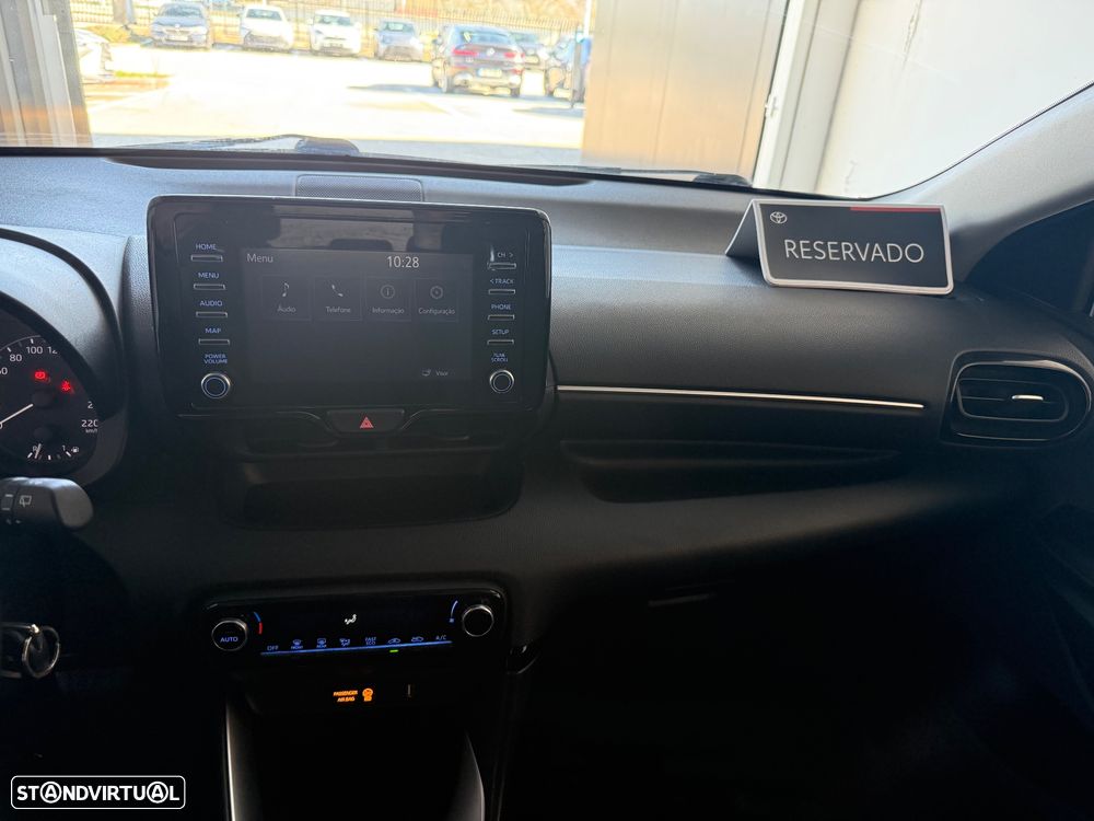 Toyota Yaris 1.5 HDF Comfort Plus - 10