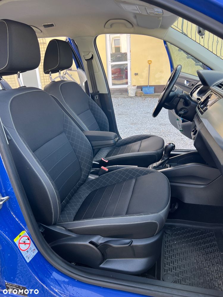 Skoda Fabia 1.0 TSI Style Color DSG - 25