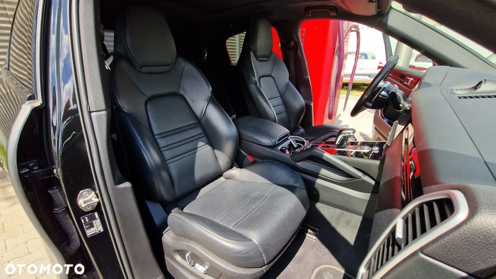 Porsche Cayenne - 13