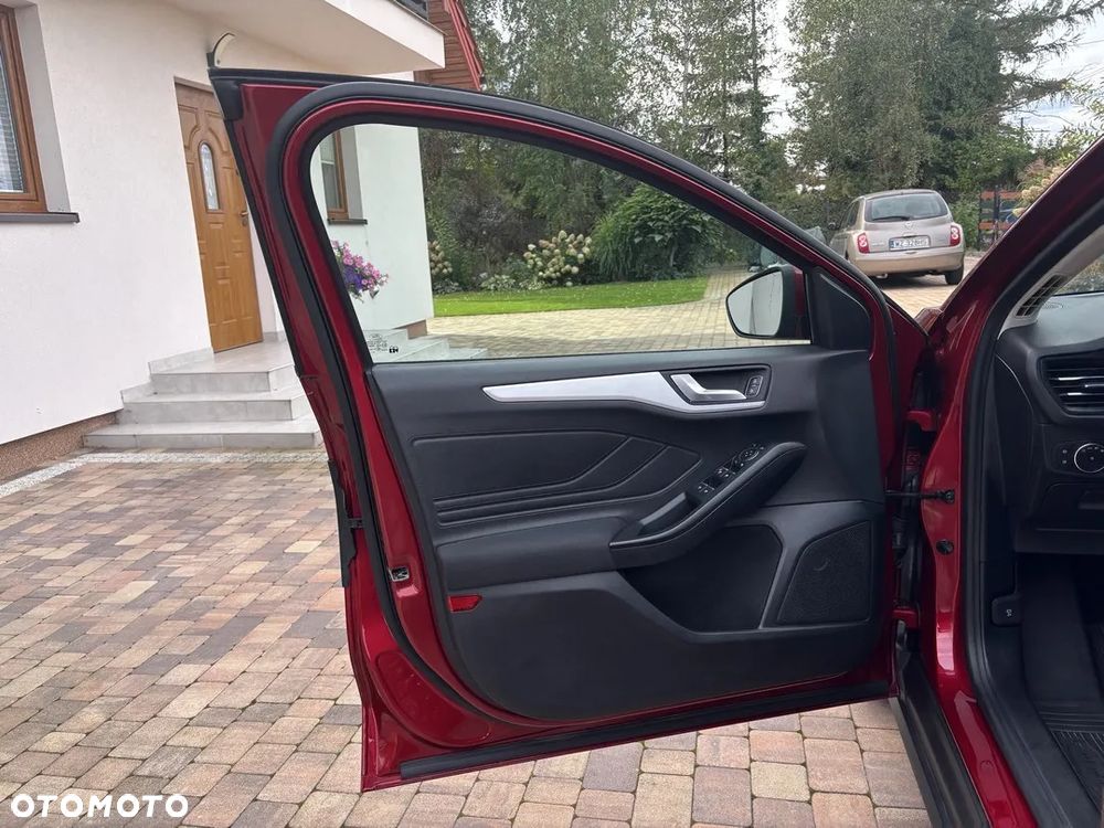 Ford Focus 1.5 EcoBoost Trend Edition Business - 12