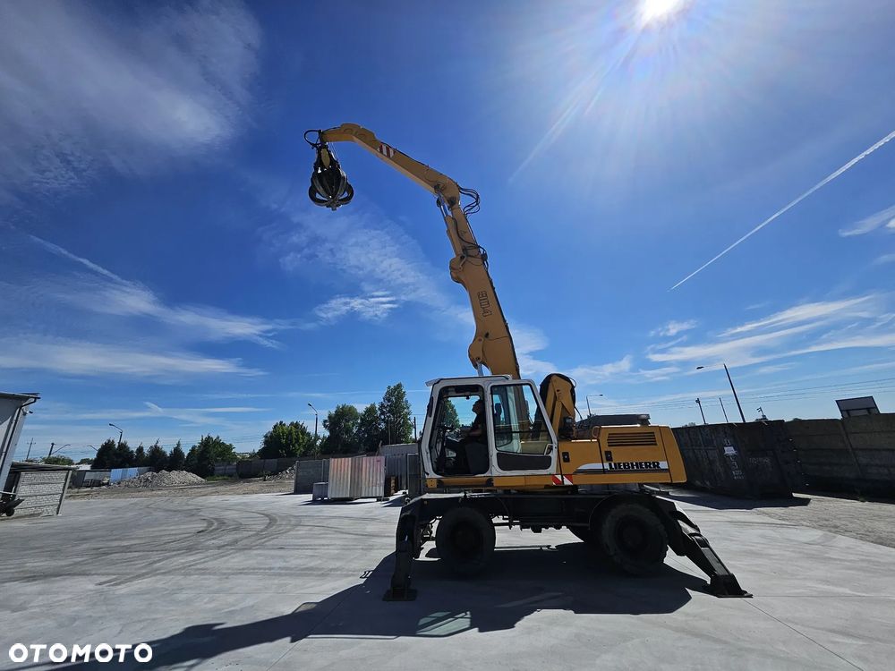 Liebherr A904 - 14