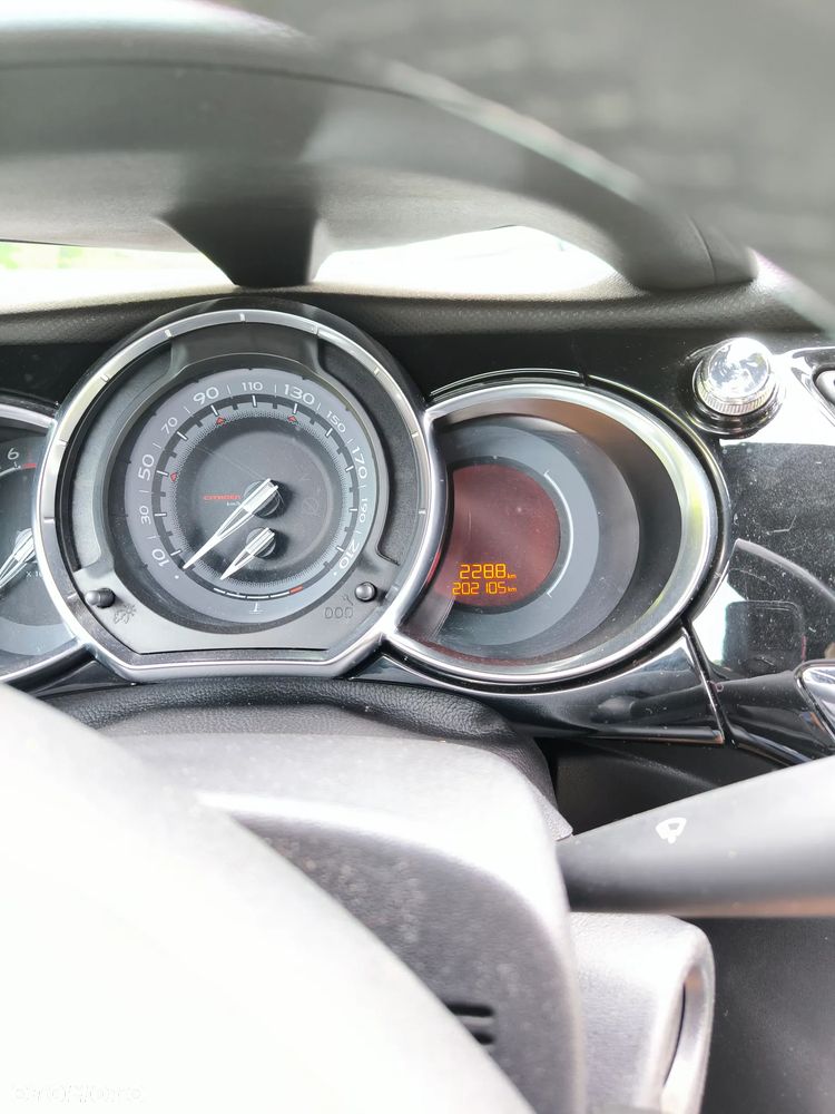 Citroën DS3 THP 150 SportChic - 10