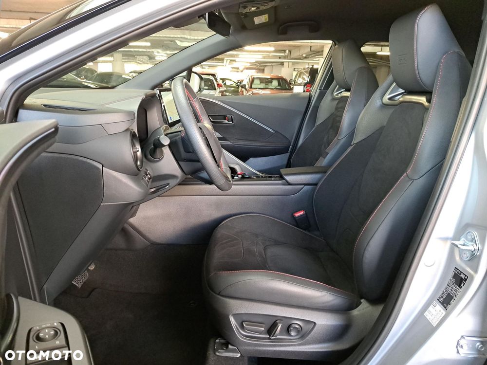 Toyota C-HR - 12