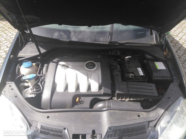 Cobertura Motor Volkswagen Golf V (1K1) - 1