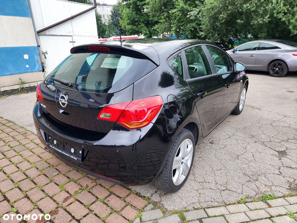 Opel Astra 1.4 Turbo Edition - 4