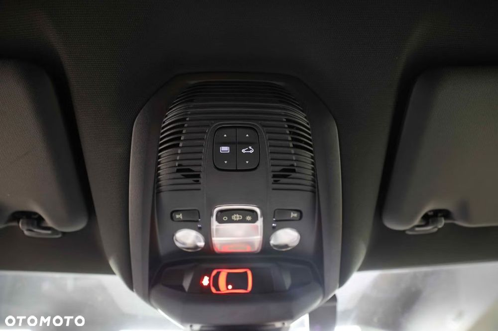 Peugeot 5008 PureTech 130 EAT8 Stop & Start GT - 34