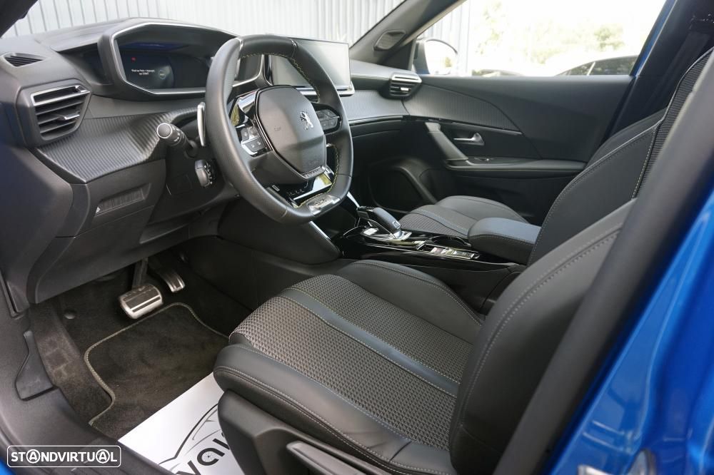 Peugeot 2008 1.2 PureTech GT EAT8 - 10