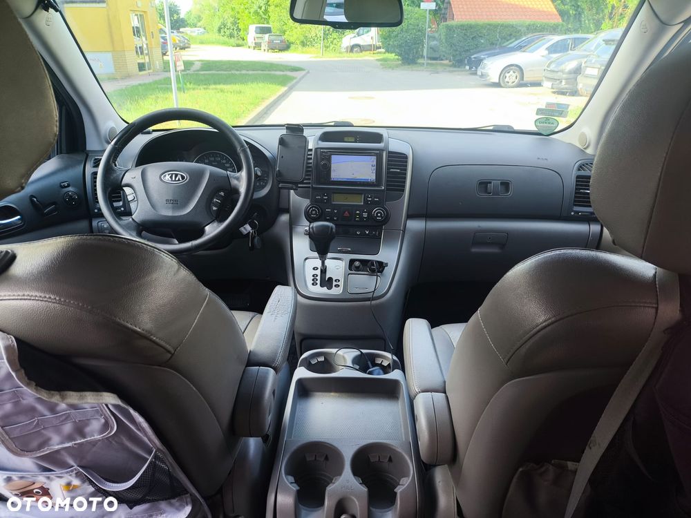 Kia Carnival - 14