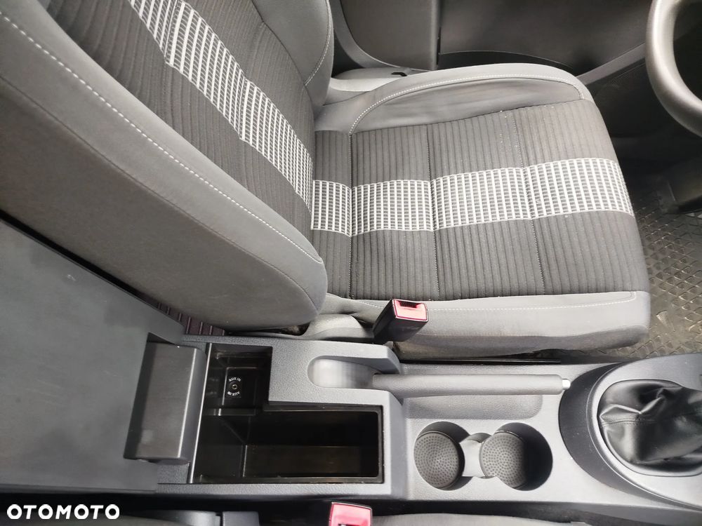 Volkswagen Touran 1.6 TDI DPF BlueMot Comfortline - 15