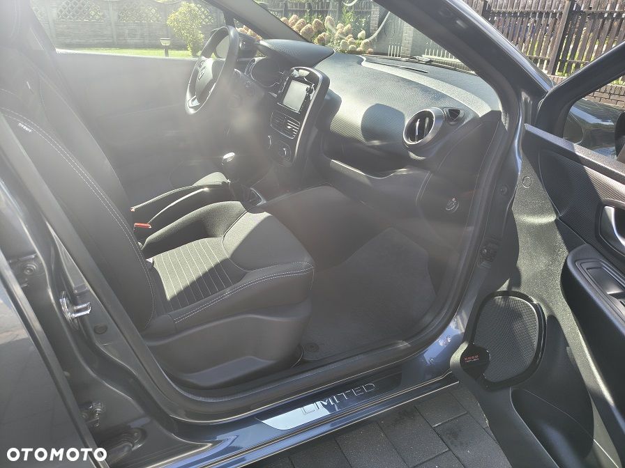 Renault Clio 1.2 16V Limited - 11