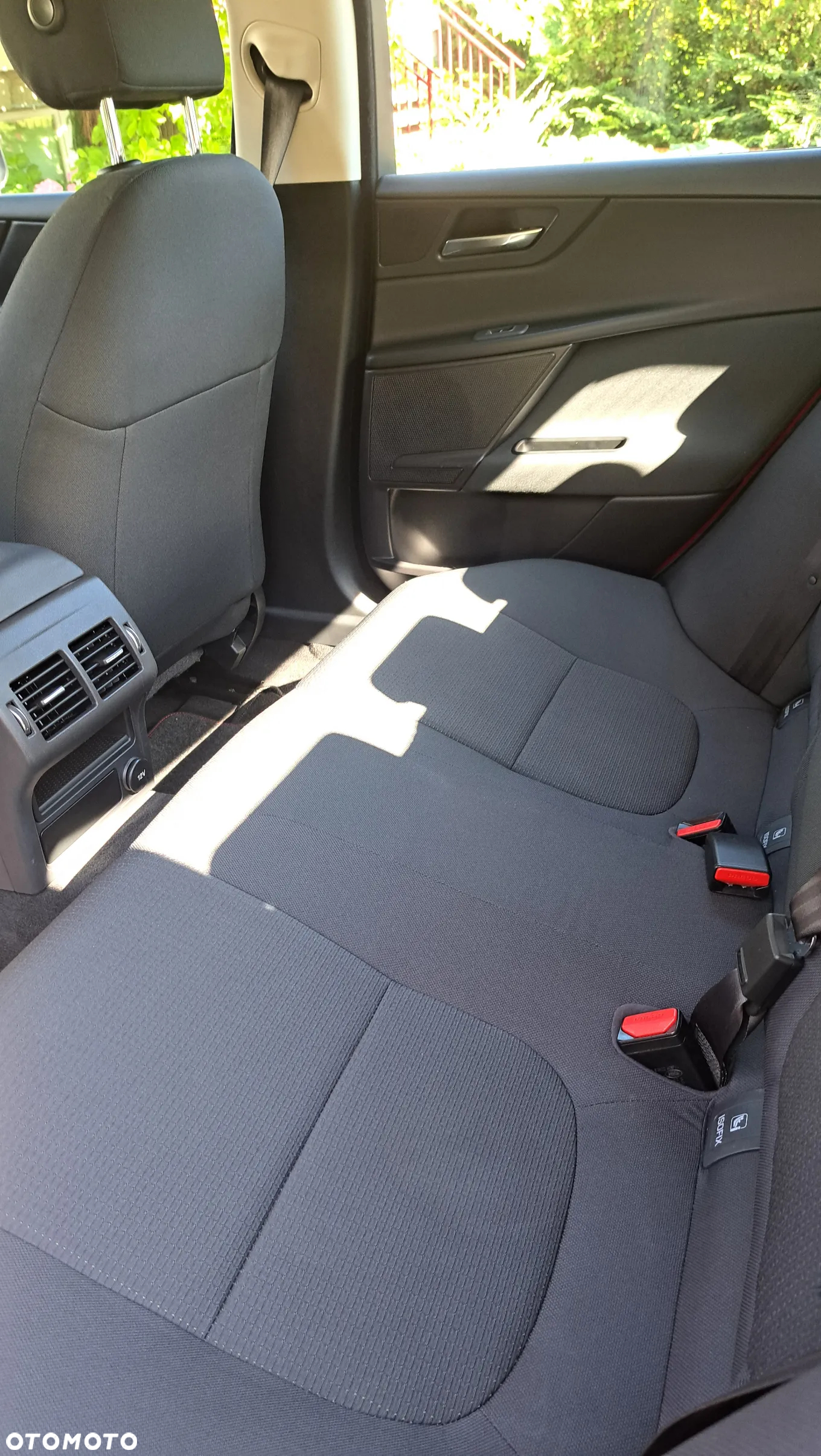 Jaguar XE 2.0 D Pure - 11