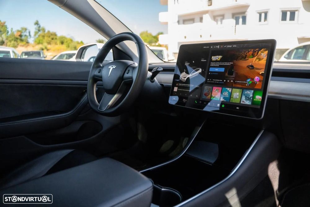 Tesla Model 3 Long-Range Dual Motor AWD - 16