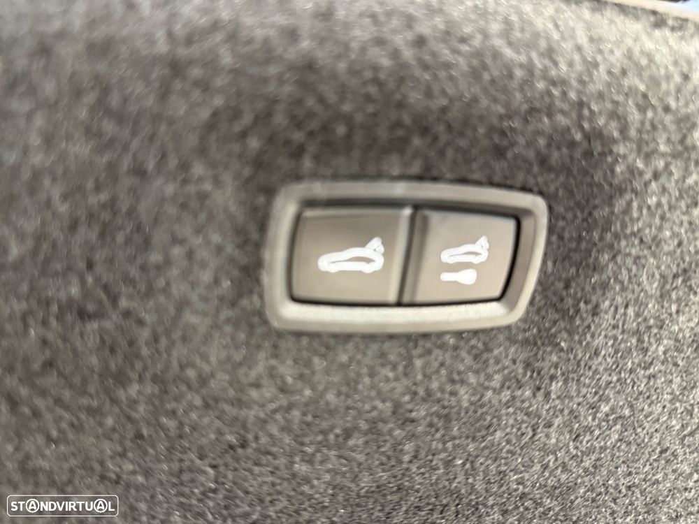 Porsche Taycan Standard - 15