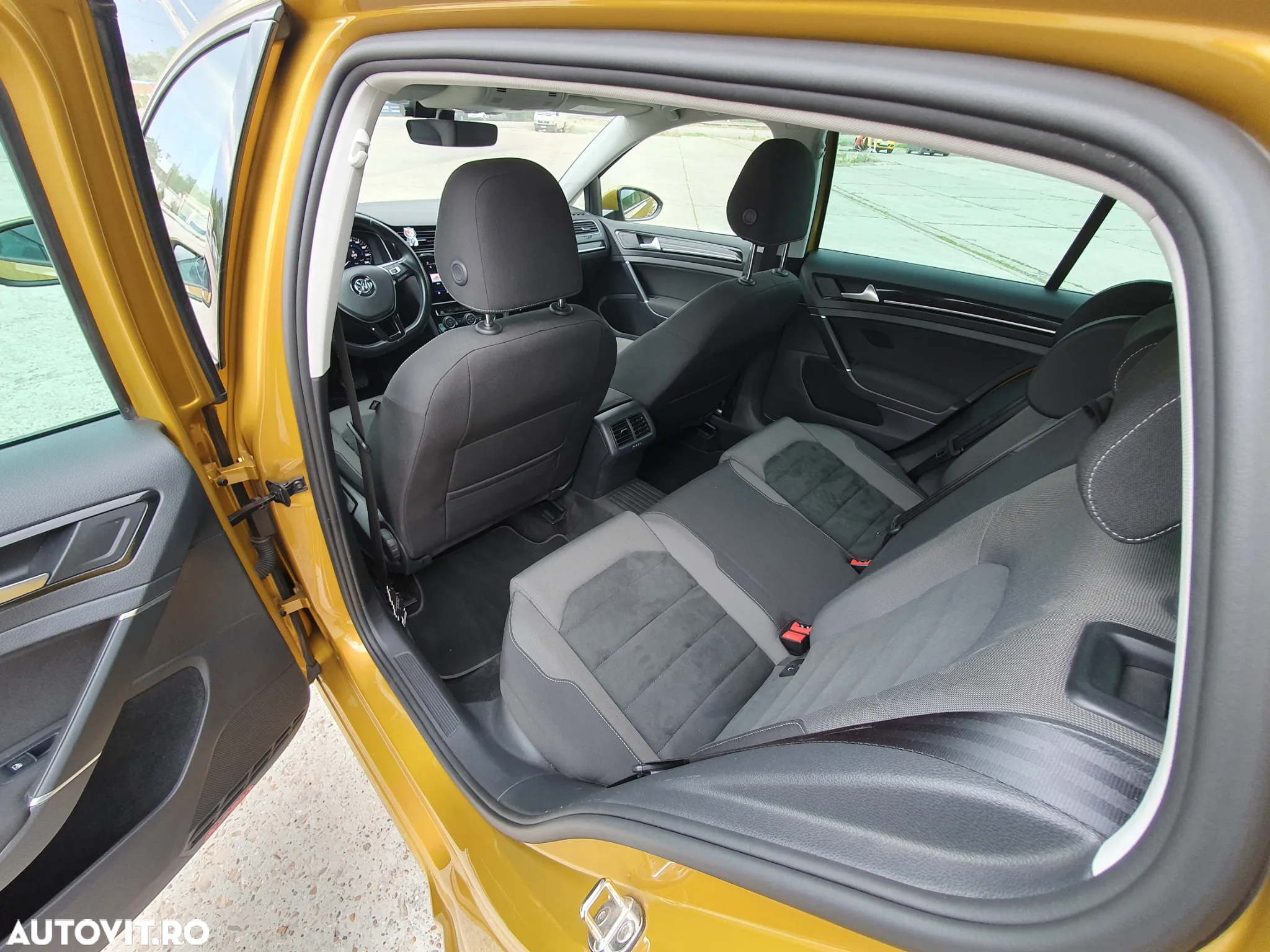 Volkswagen Golf 1.5 TSI DSG Highline - 17