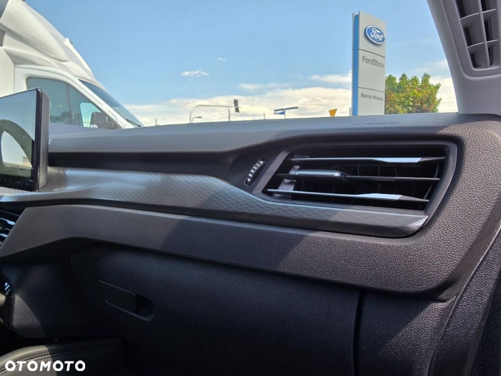 Ford Kuga - 23
