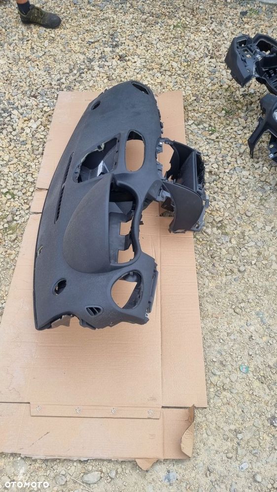 Dzwi clio III klapa tyl - 12