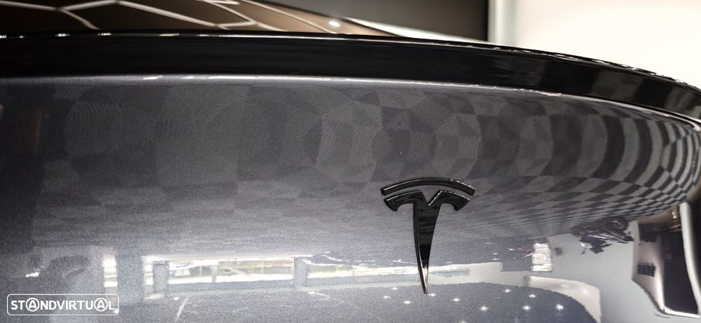 Tesla Model Y Long Range Tração Integral - 24