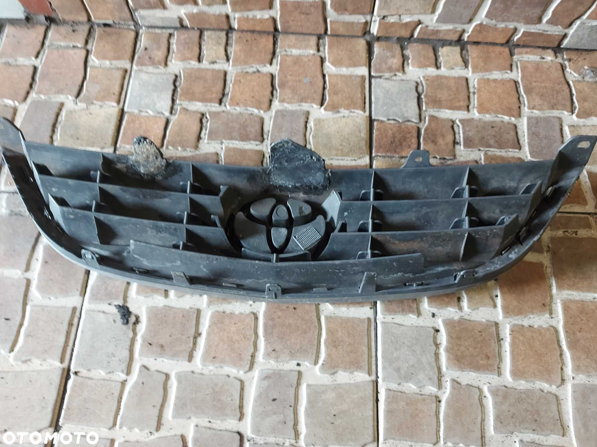 Toyota Avensis T22 Lift atrapa grill FV transport/dostawa - 3