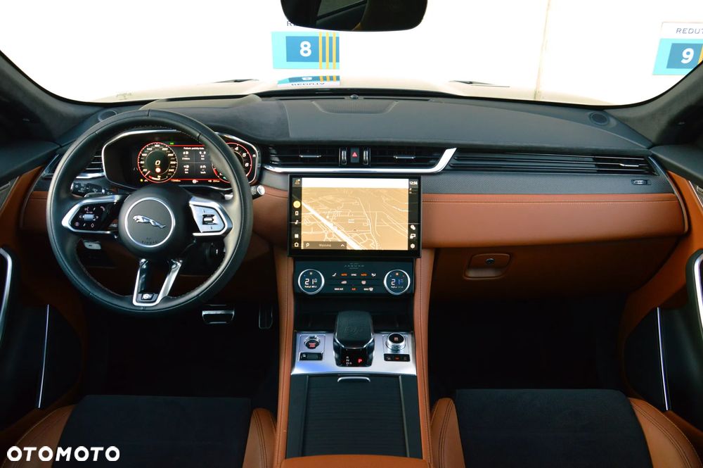 Jaguar F-Pace - 3