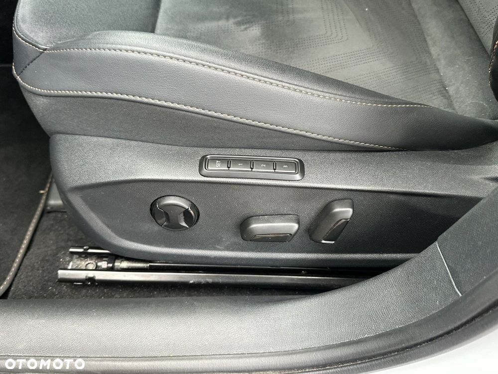 Cupra Formentor 1.5 eTSI mHEV DSG - 37