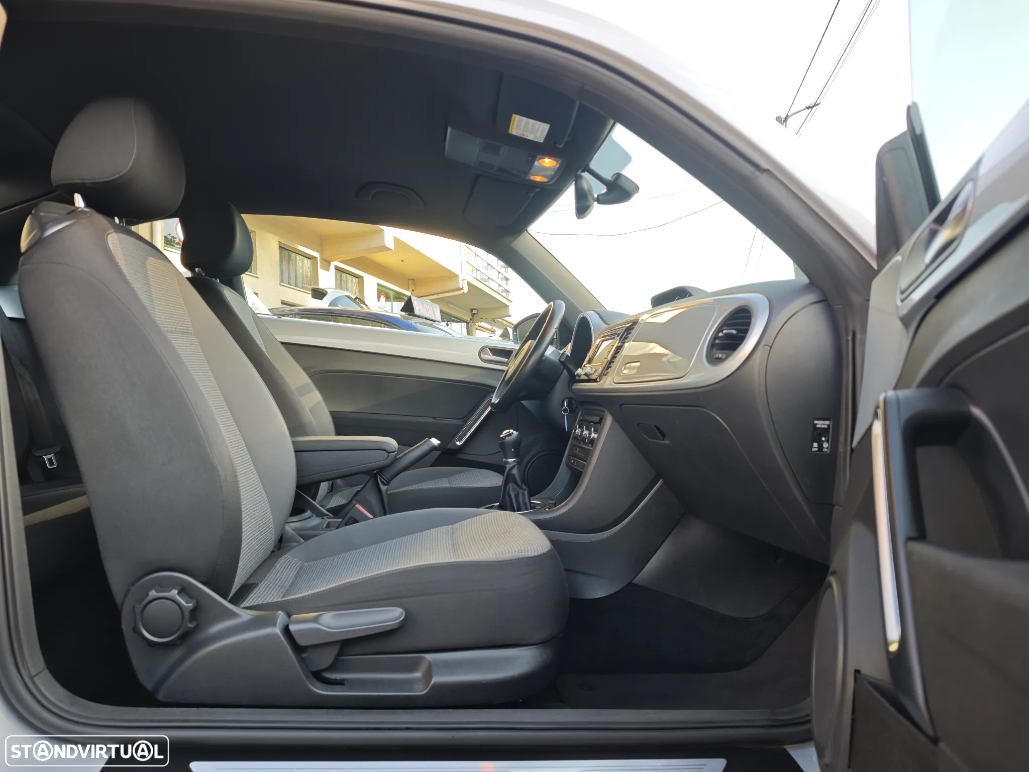 VW New Beetle 1.6 TDi Design - 20
