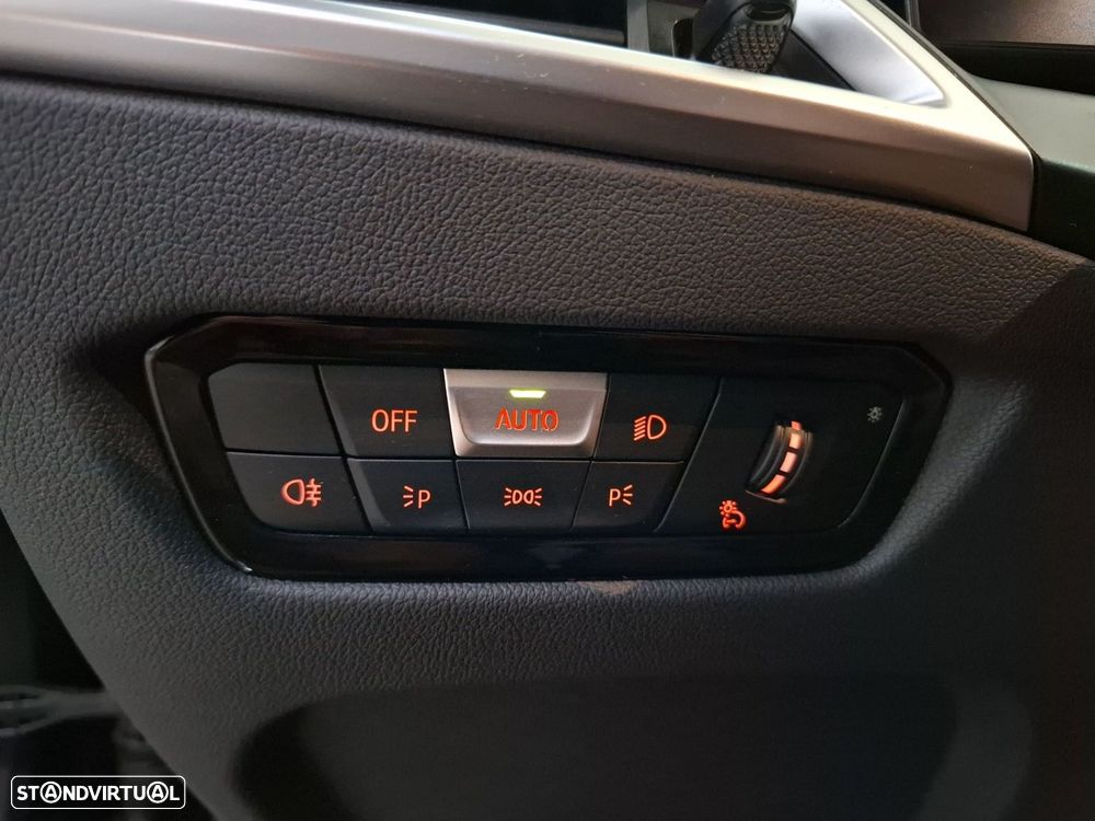 BMW 330 e Pack Desportivo M Auto — fotografia 18