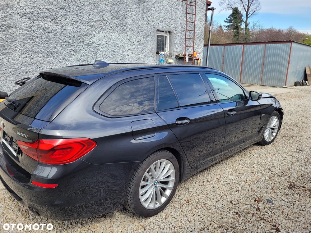 BMW Seria 5 520d xDrive Sport Line - 5
