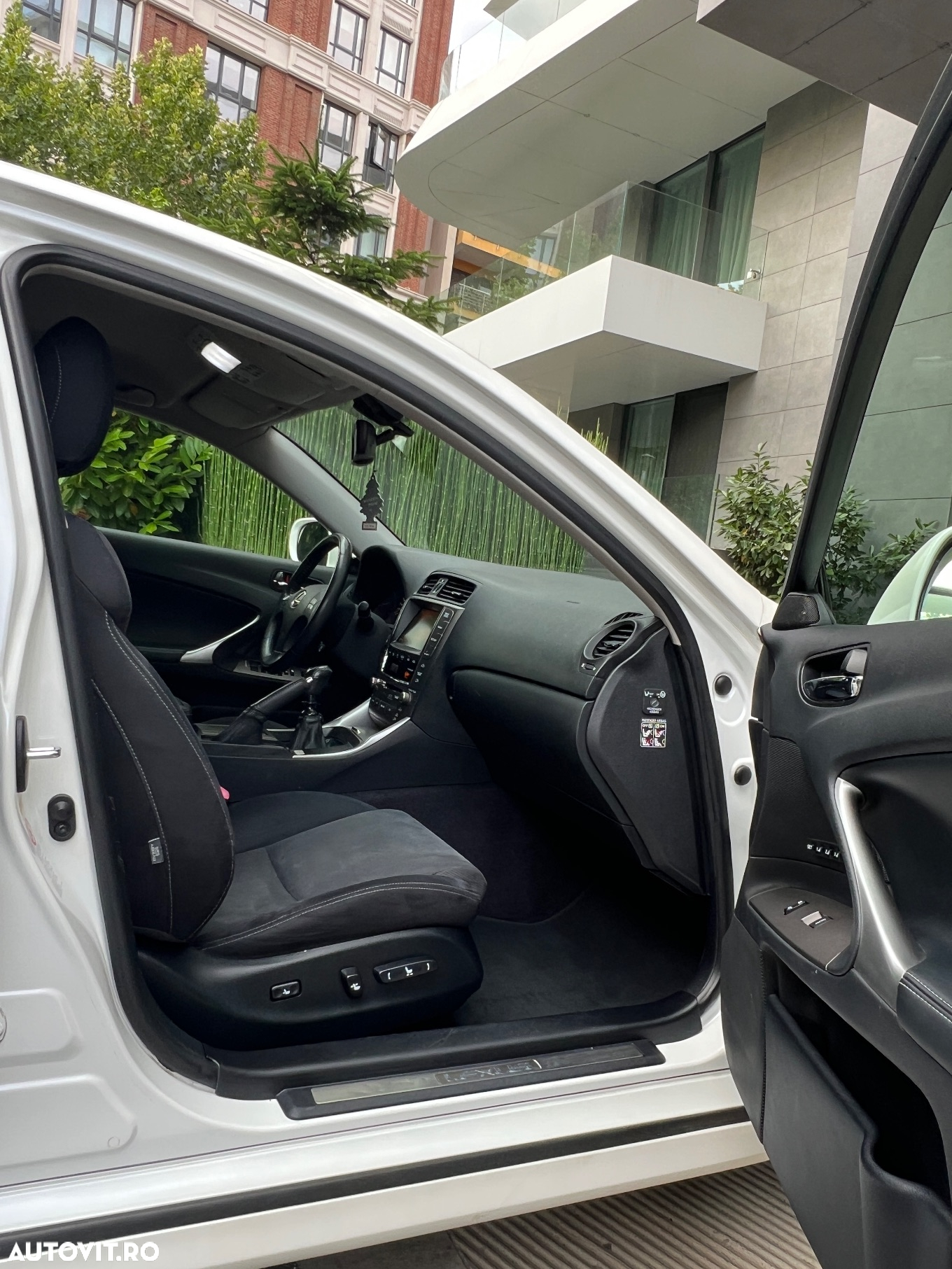 Lexus Seria IS 220d Sport F - 10