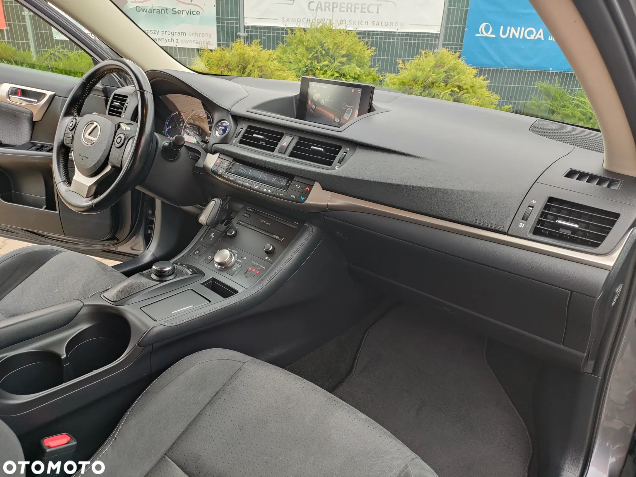 Lexus CT - 21