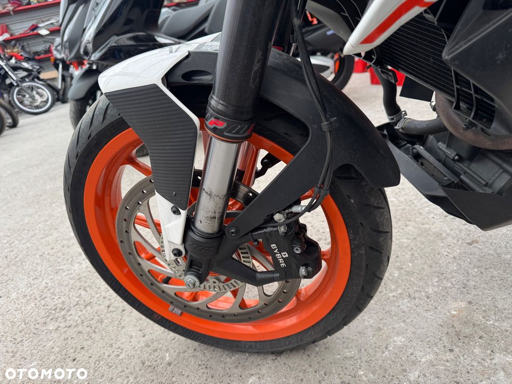 KTM Duke - 18