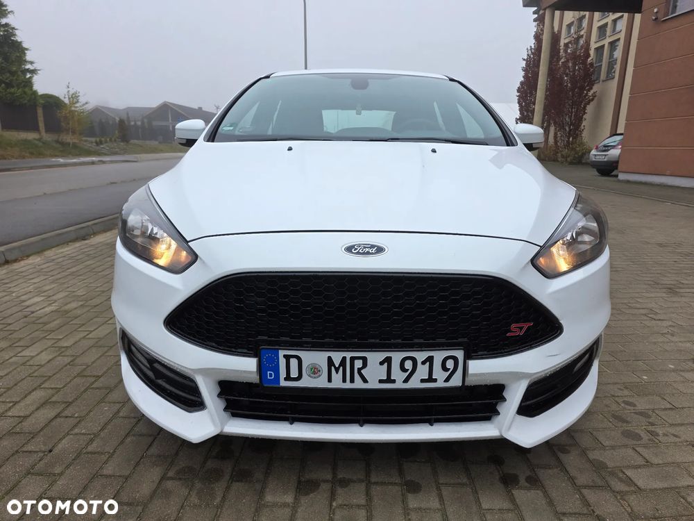 Ford Focus 2.0 TDCi ST - 18