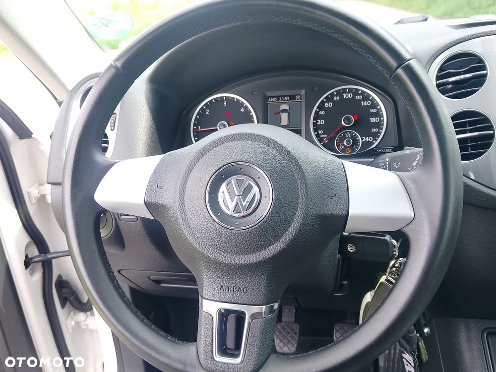Volkswagen Tiguan - 22