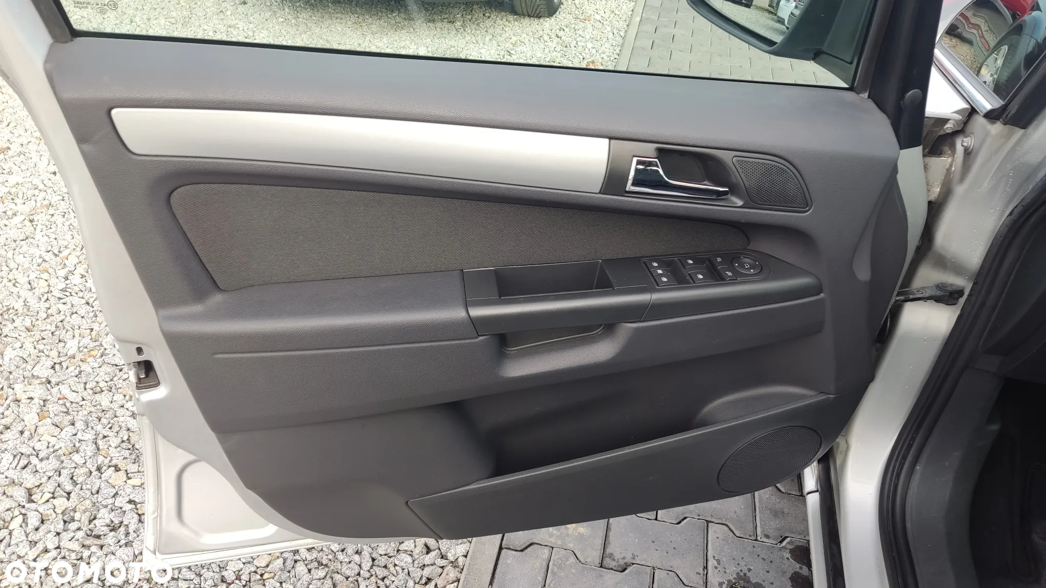 Opel Zafira 1.8 Cosmo - 22
