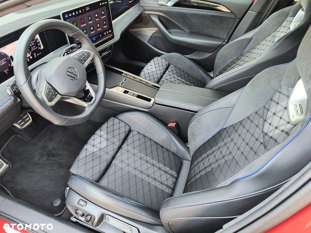 Volkswagen Passat Variant 2.0 TDI SCR R-Line DSG - 14