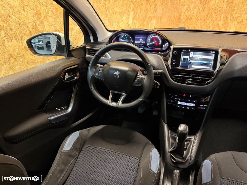 Peugeot 208 82 VTI Allure - 16